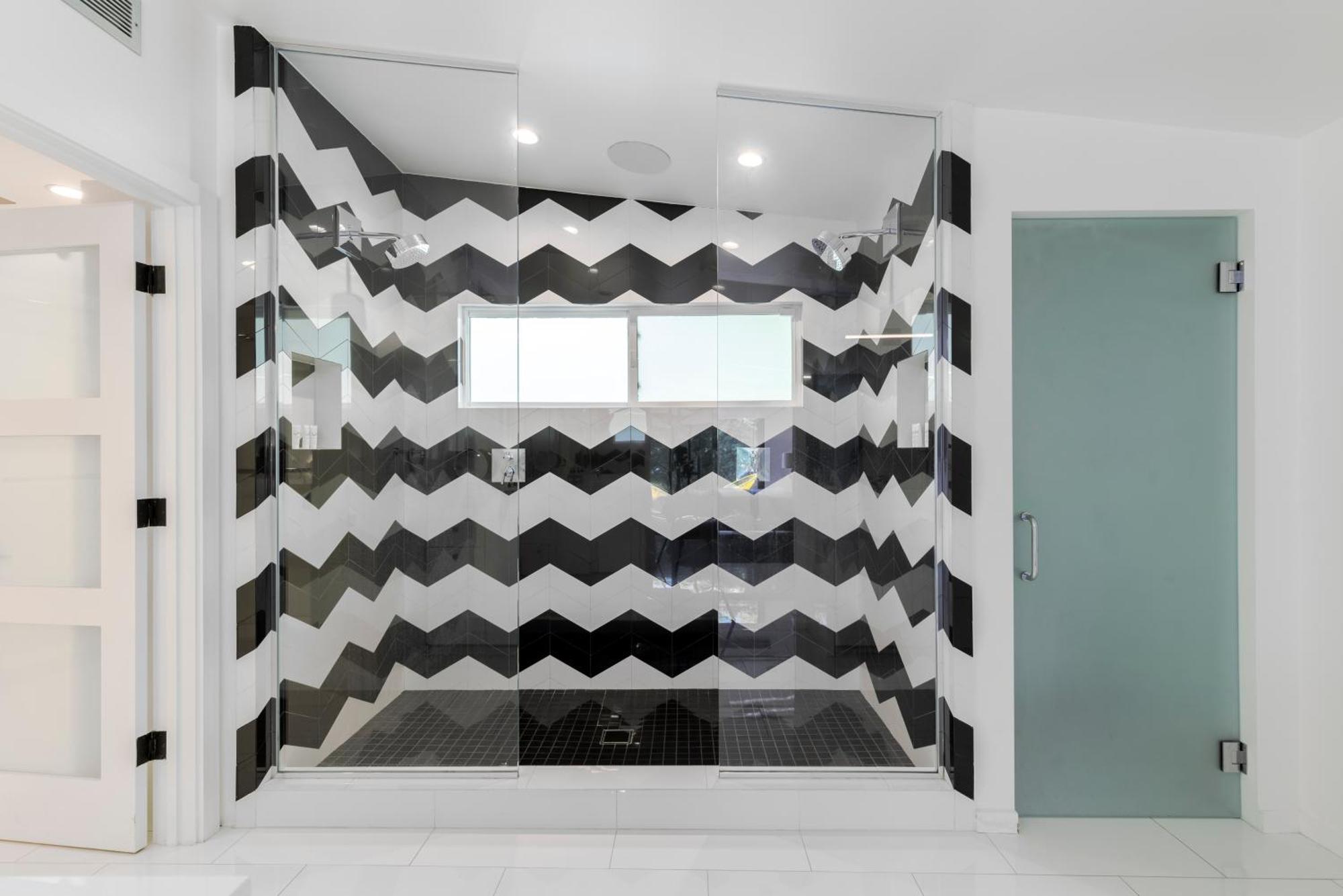 $3m Modern Hollywood New Construction Oasis *