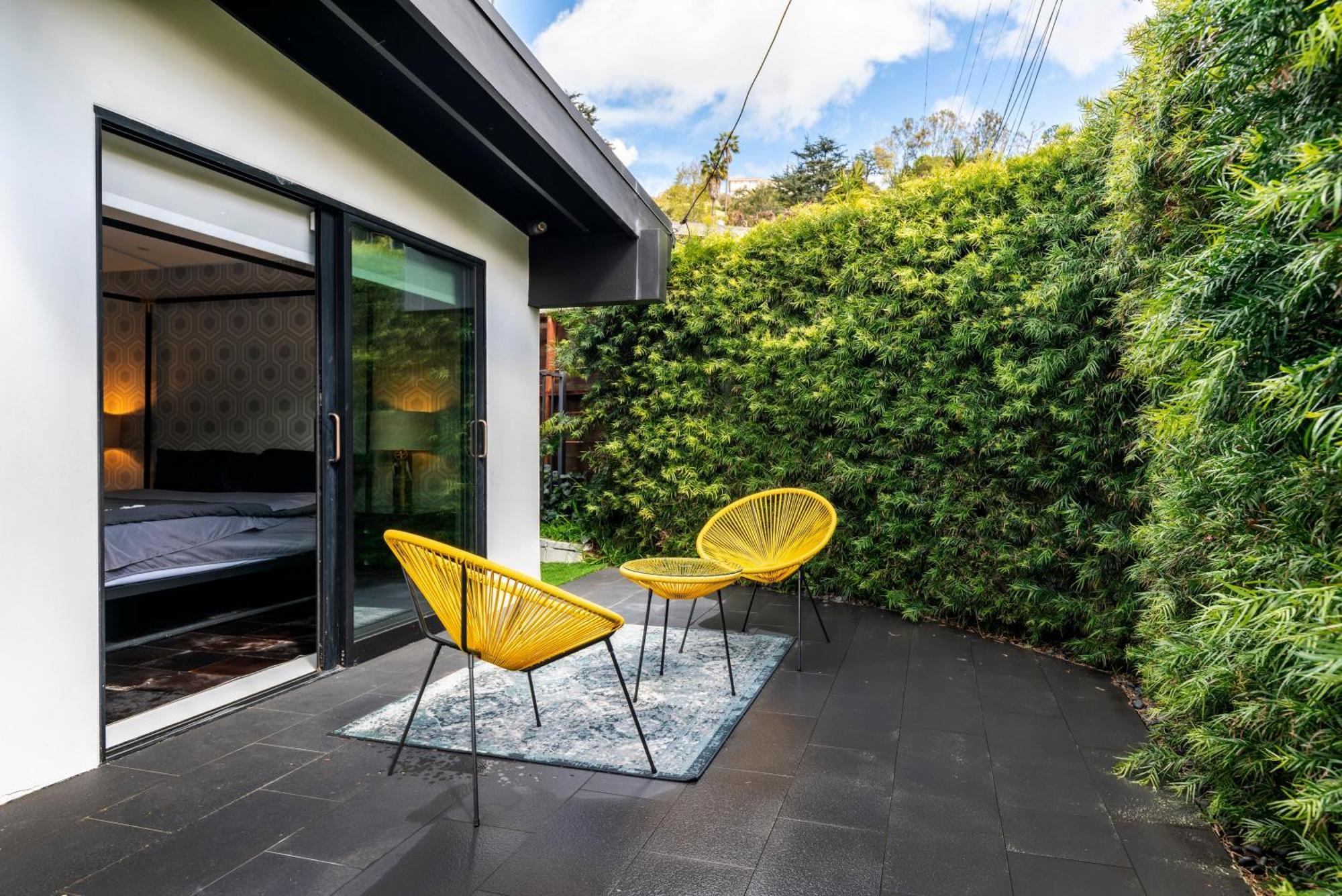 Holiday home $3m Modern Hollywood New Construction Oasis Los Angeles