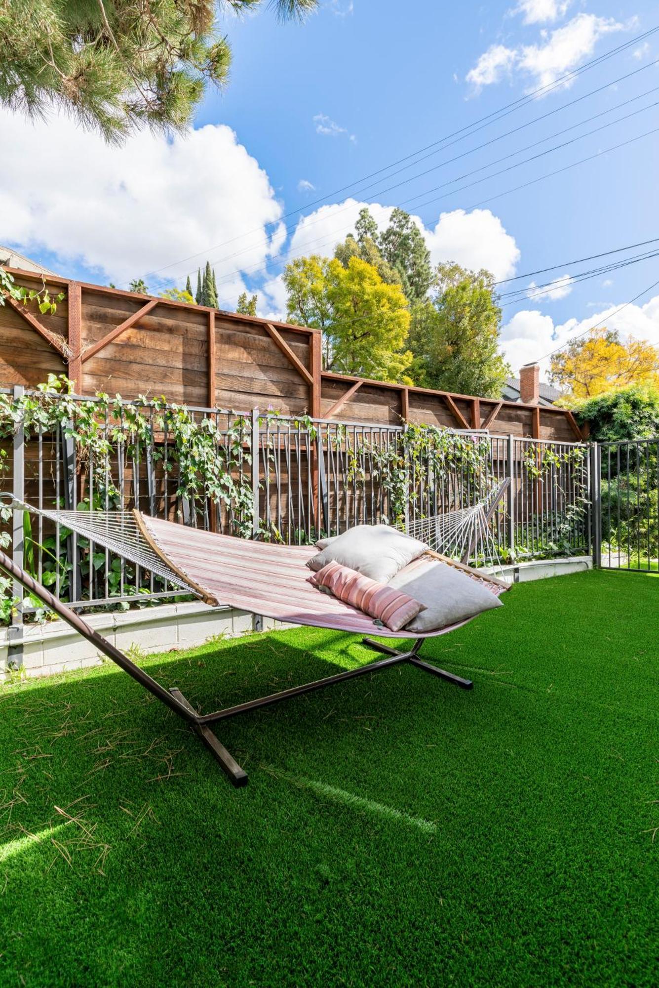 $3m Modern Hollywood New Construction Oasis