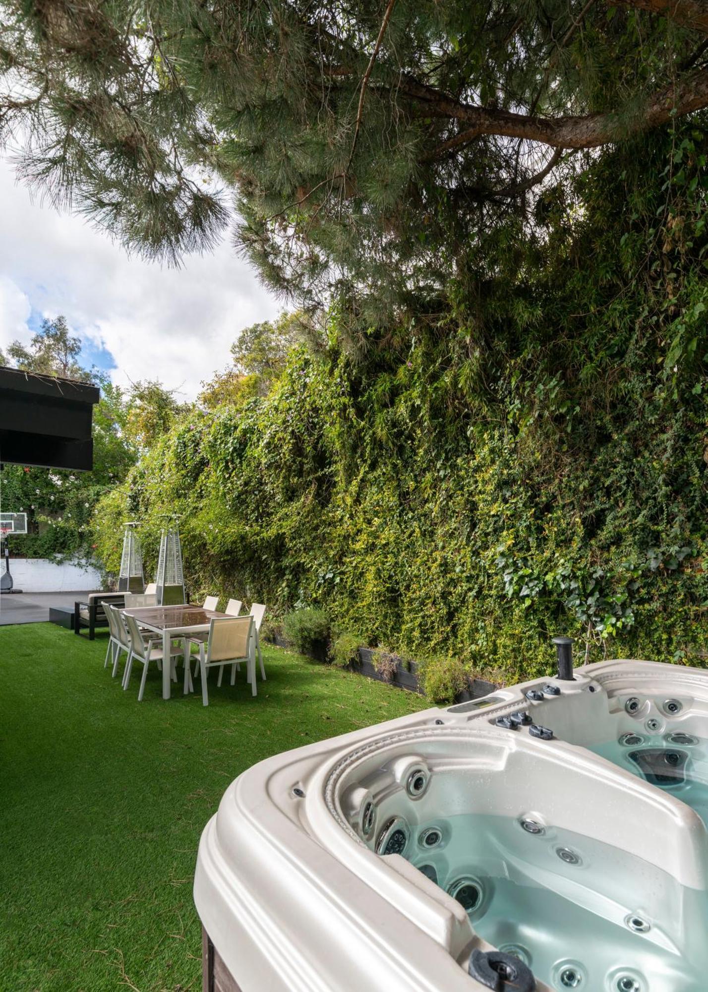 $3m Modern Hollywood New Construction Oasis * Los Angeles
